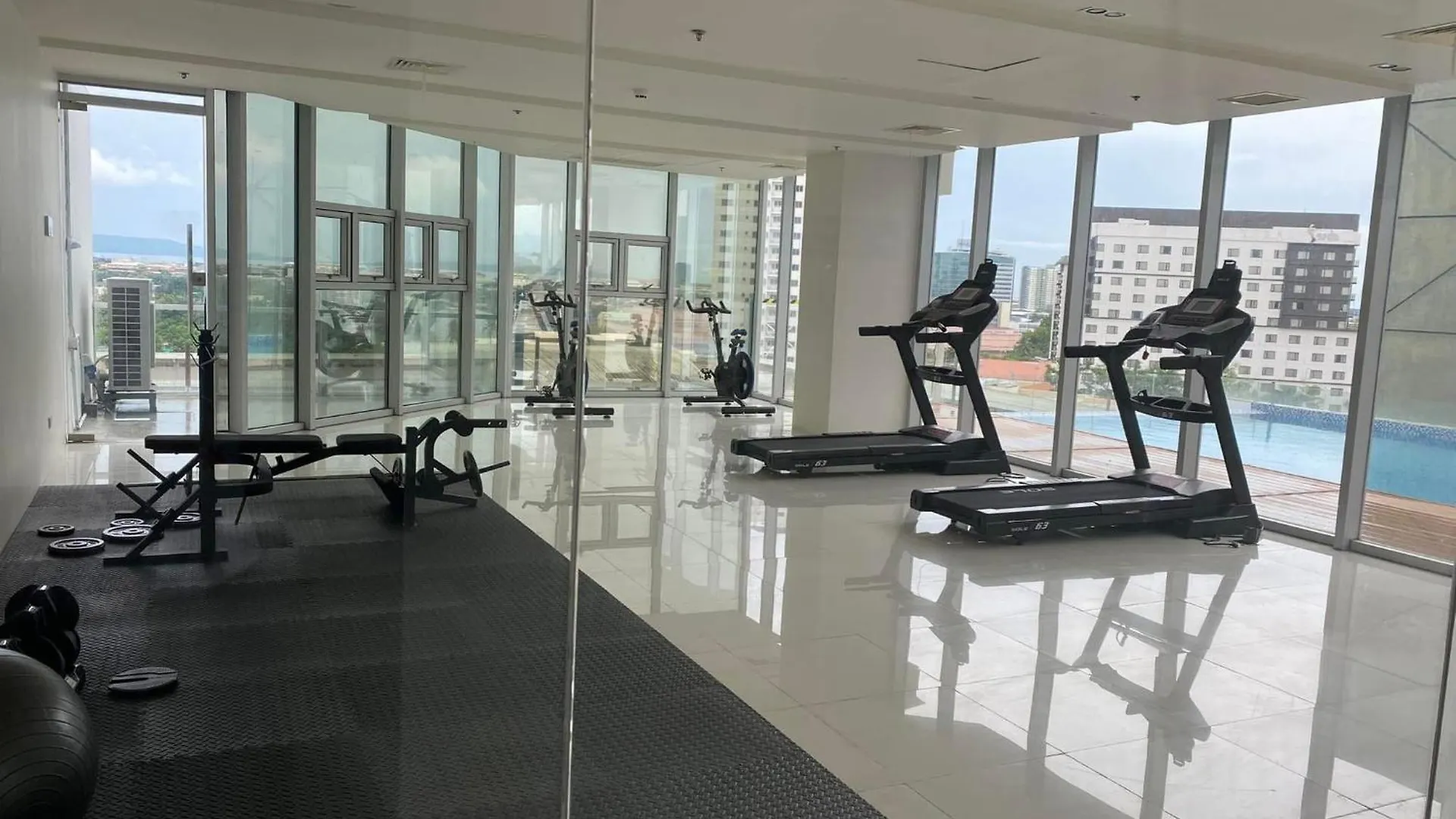 Hotel apartamentowy Casa De Belladom Inspiria Condo Staycation Davao